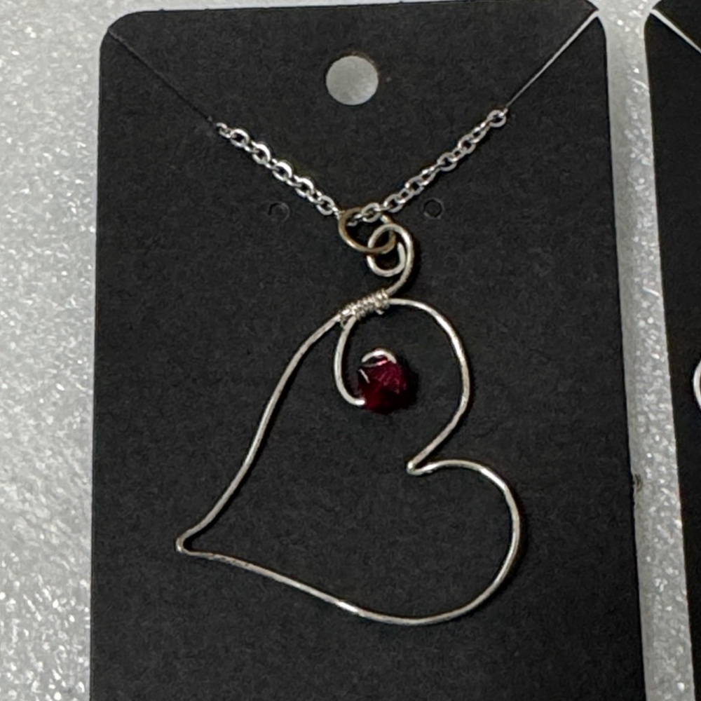 Elegant Silver Heart Necklace and Earring Set with Red Beads - Picture 4 of 9